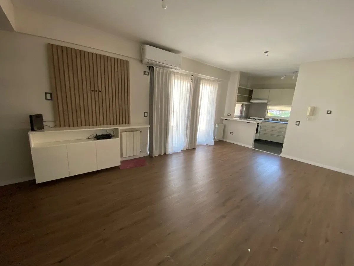 Two-bedroom apartment near Parque Rivadavia in Caballito