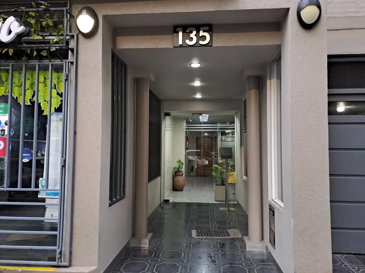 Apartamento de 1 ambiente de fundos em Lanús