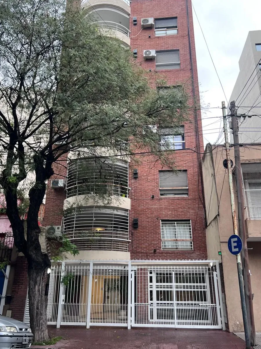 Квартира-студия с балконом и кладовой в Caballito