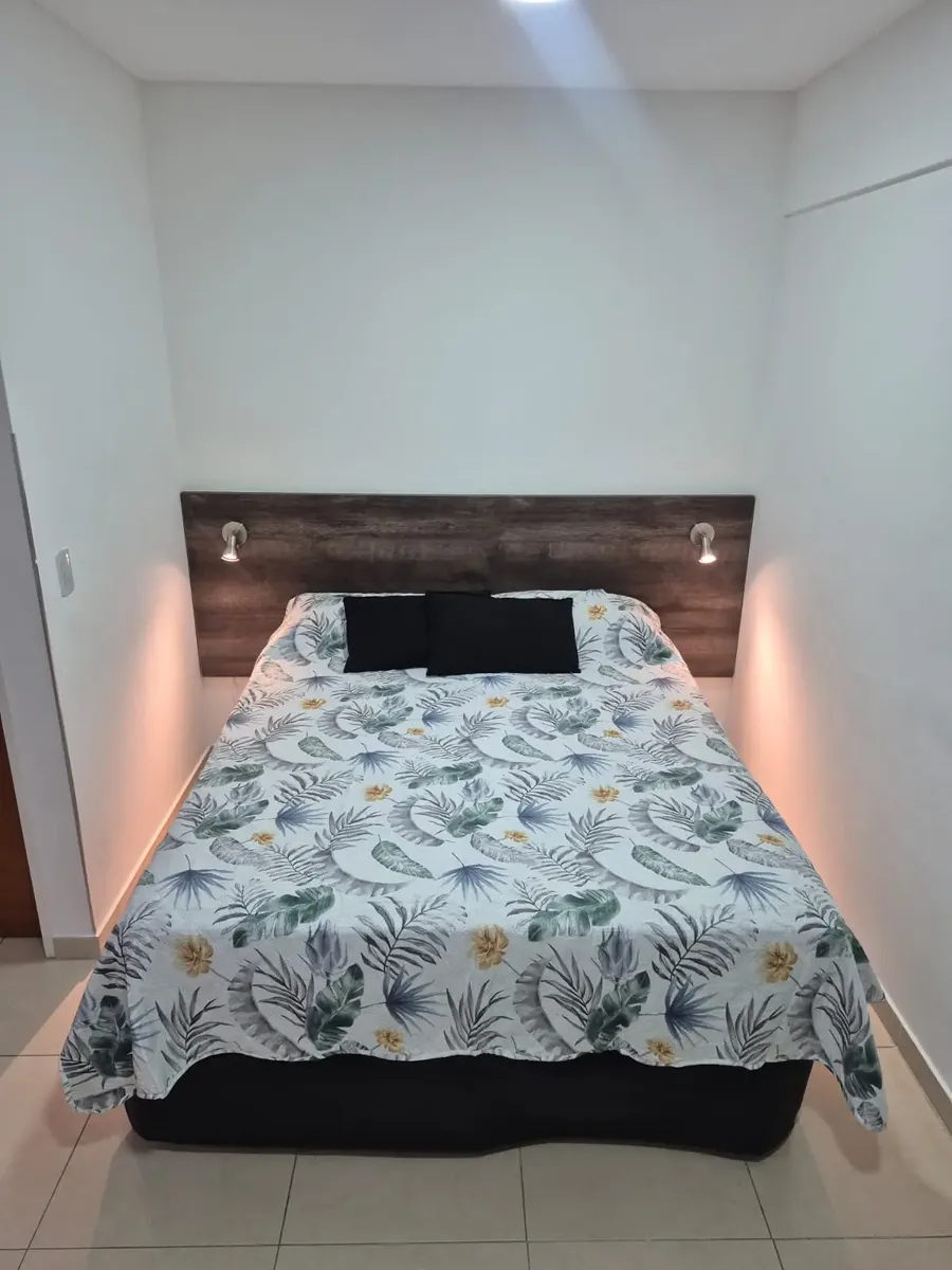 Bright studio apartment in Ciudad Jardín, Tres de Febrero