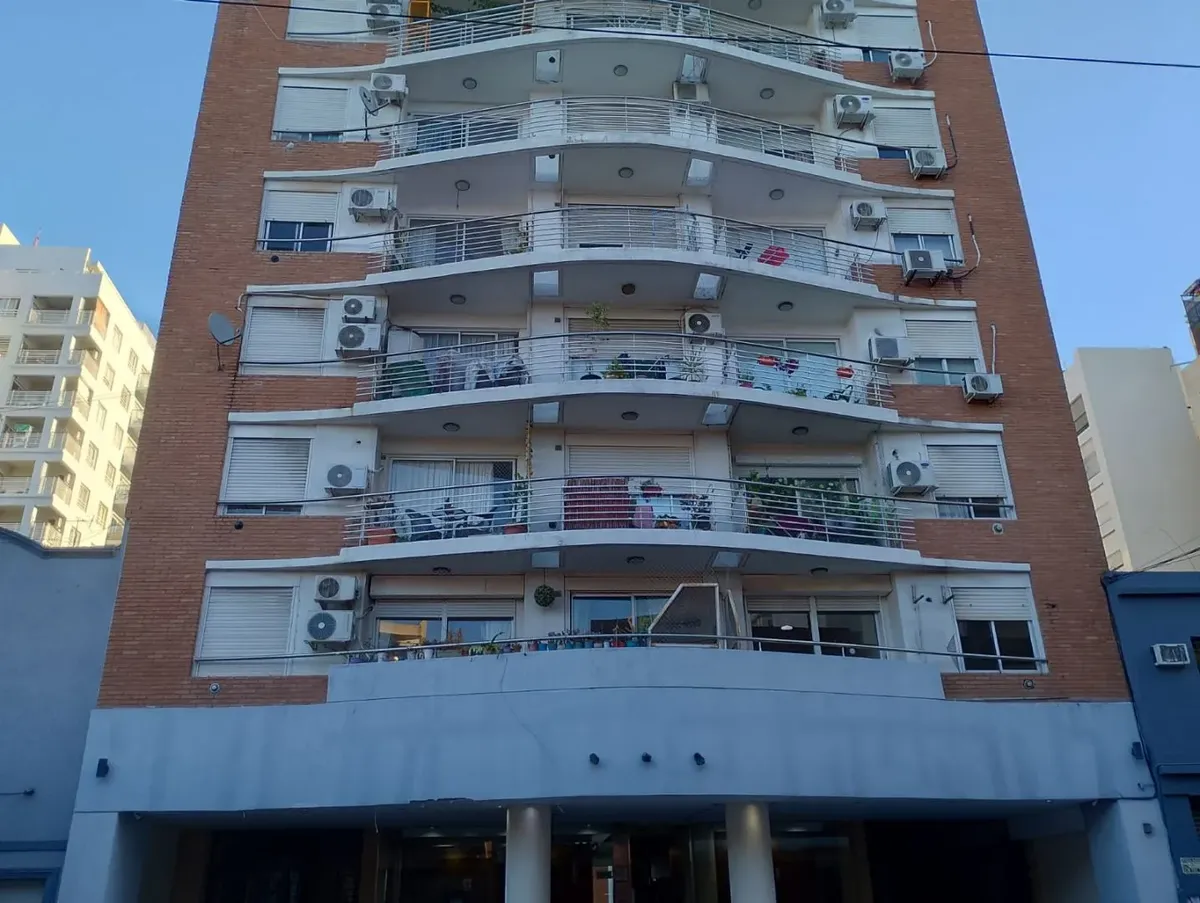 Departamento de 2 ambientes sin muebles en Almagro