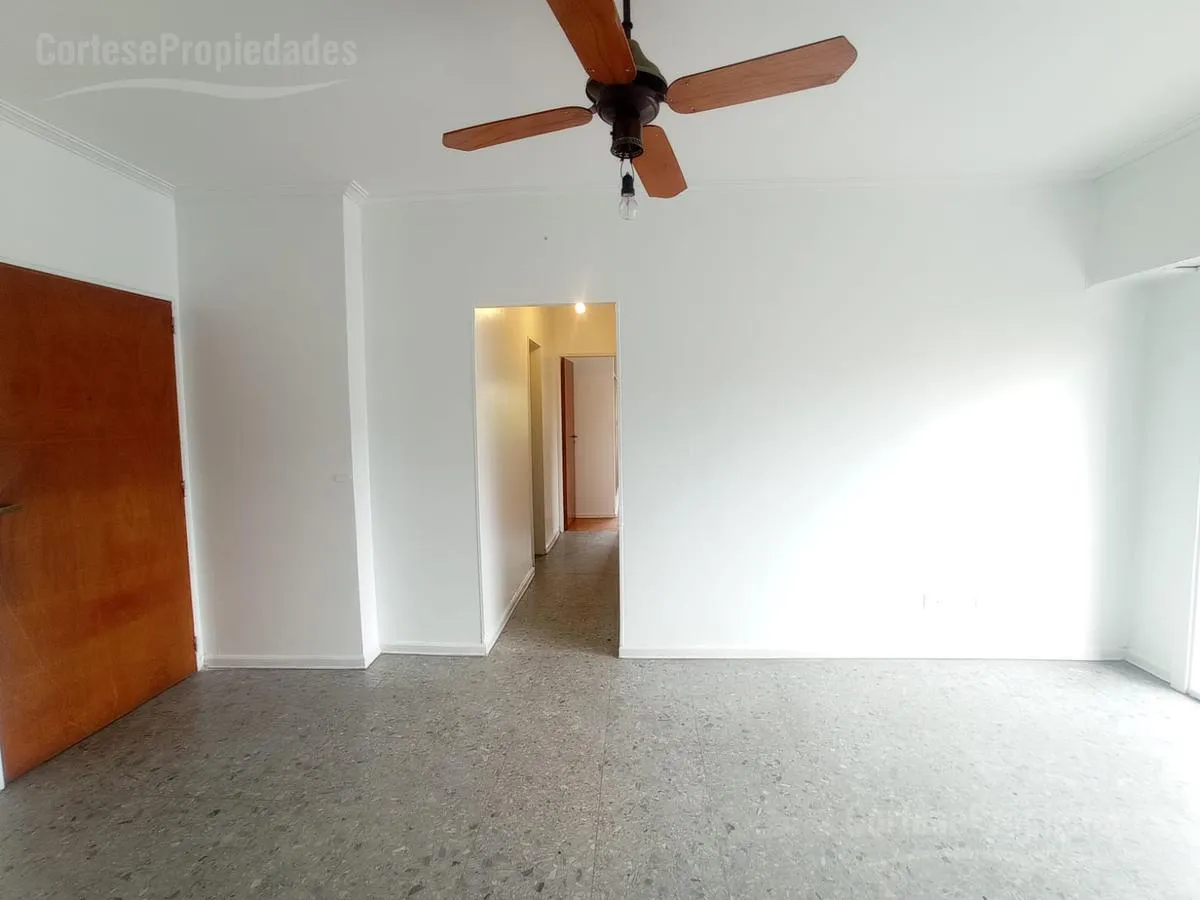 Two-bedroom apartment in Flores