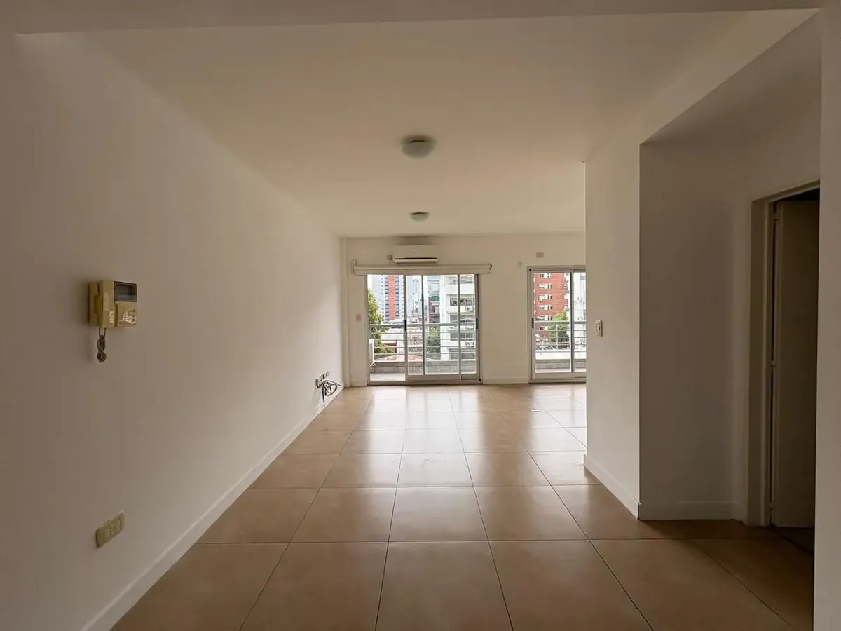 Monoambiente divisible con balcón en Belgrano