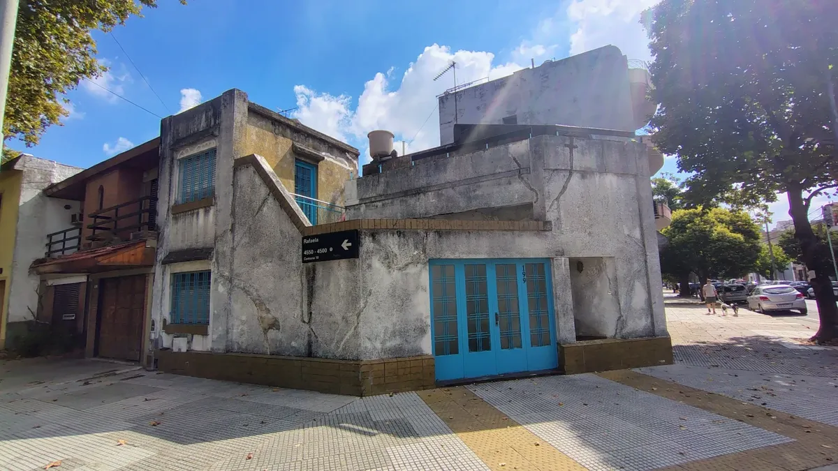 Дом на углу с 1 спальней в Vélez Sarsfield