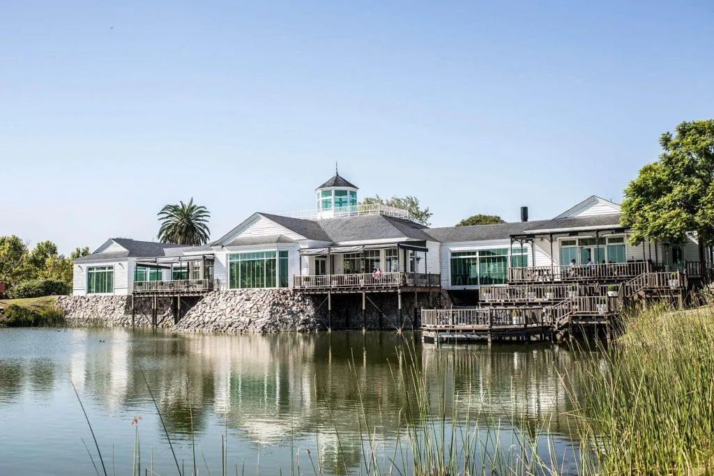 Furnished five-bedroom house in Nordelta Golf, Tigre