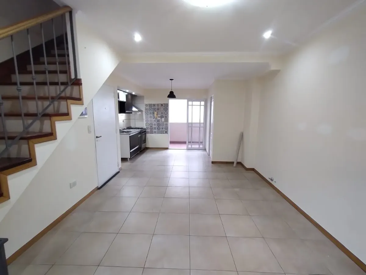 Двухуровневая квартира с 2 спальнями в Monte Castro