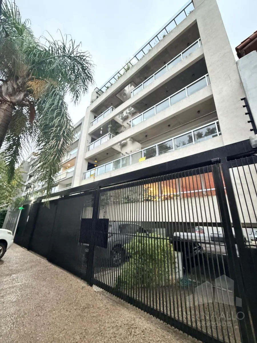 Departamento de 2 ambientes con cochera en Castelar Norte