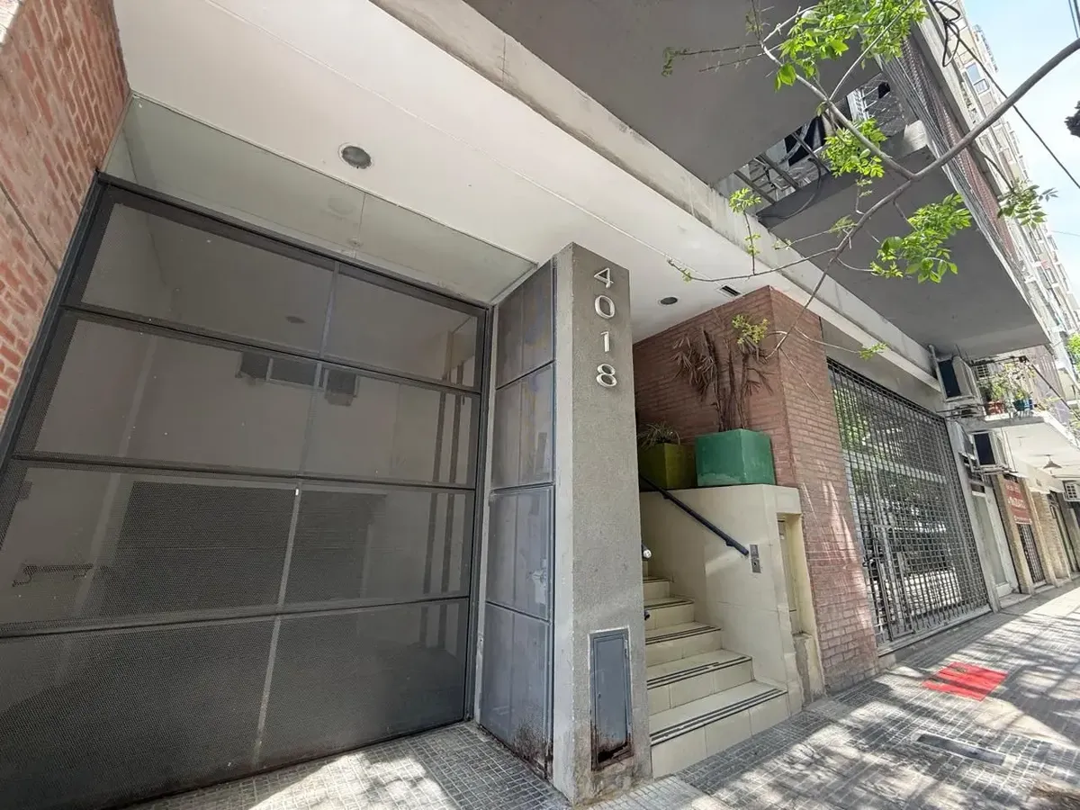 Квартира с 1 спальней, балконом и парковочным местом в Saavedra