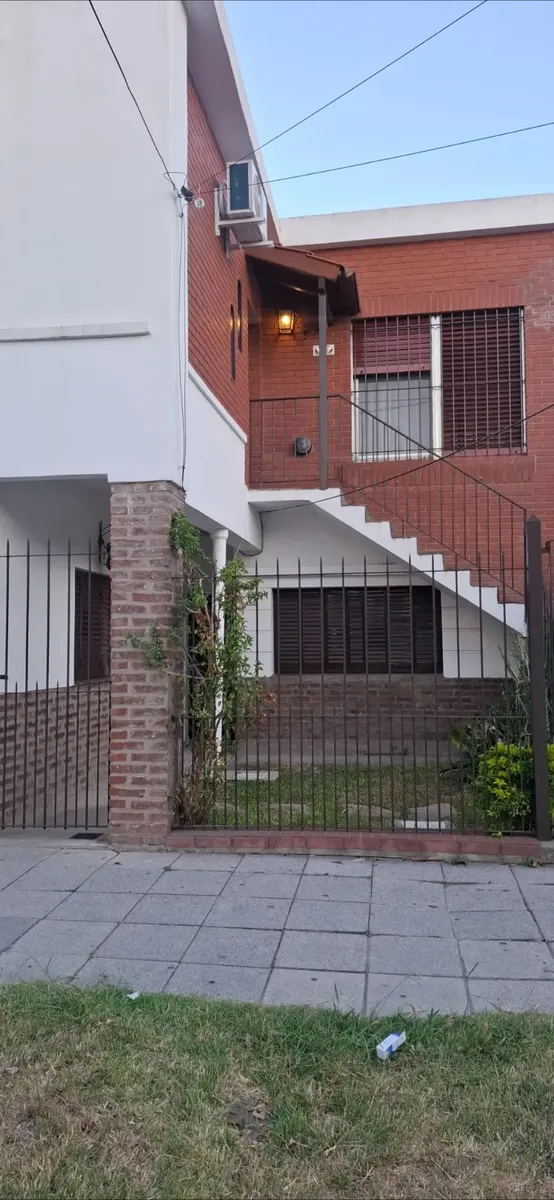 Casa de 3 ambientes con 2 dormitorios en Boulogne