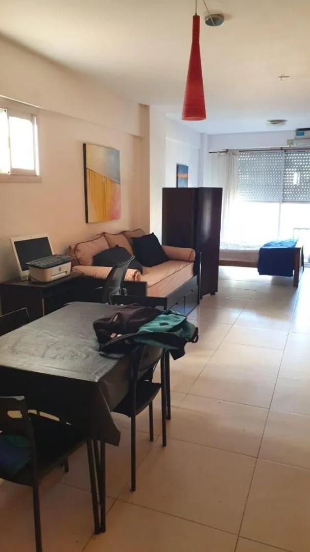 Departamento de 2 ambientes amoblado con cochera en Balvanera