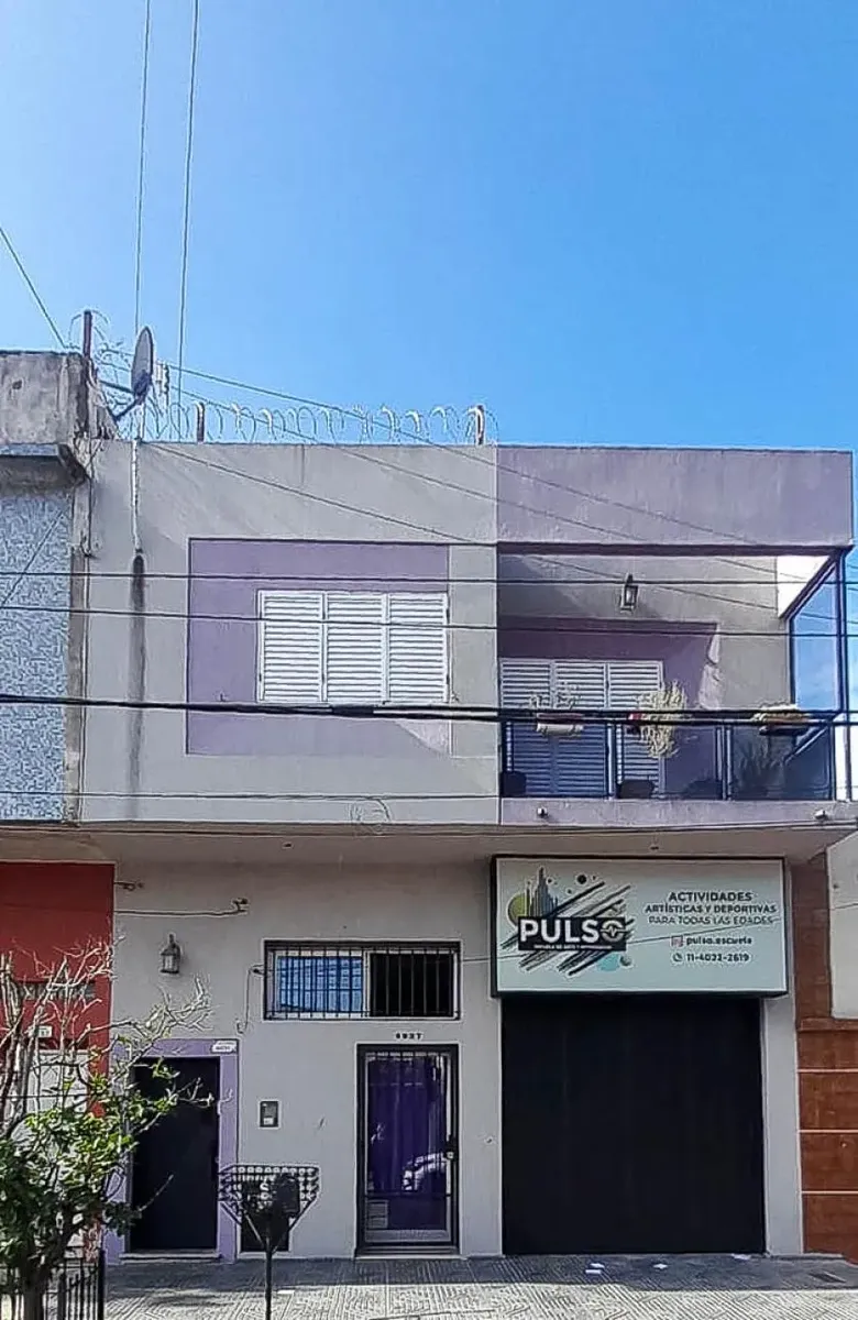 Apartamento de 5 ambientes com 4 dormitórios em Villa Ballester