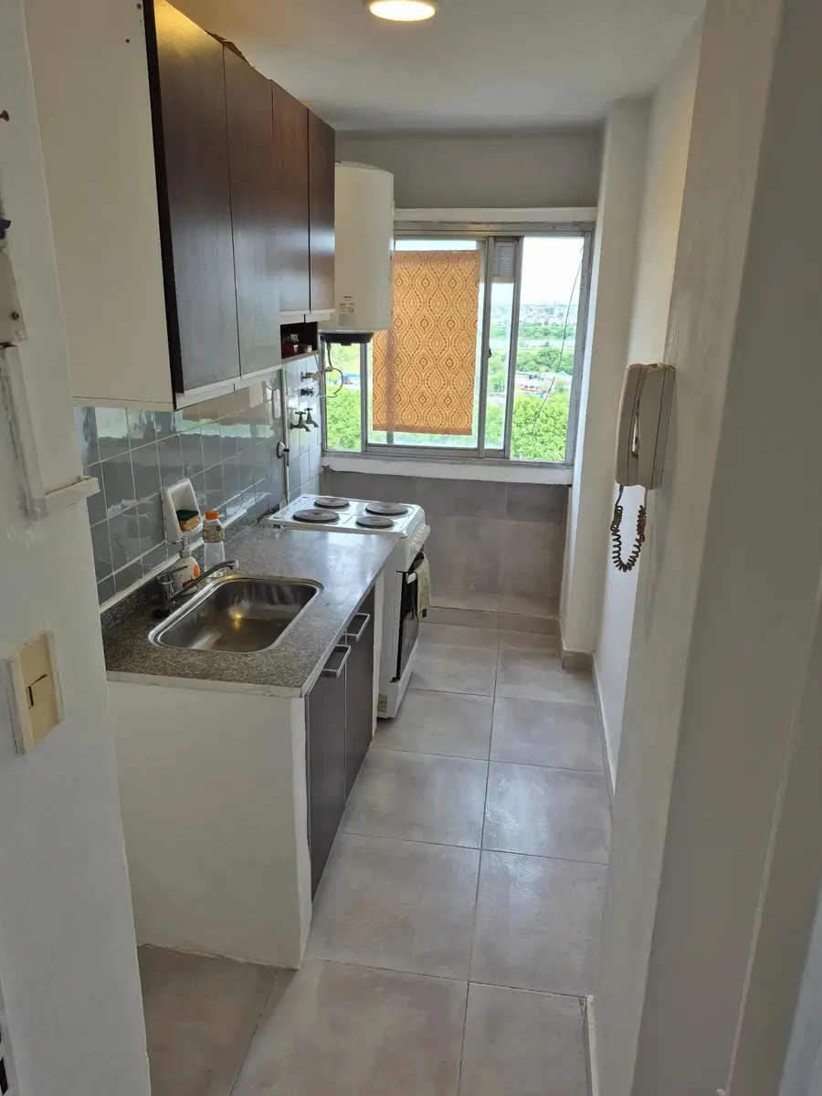 Apartamento de três ambientes com 2 dormitórios em Villa Lugano