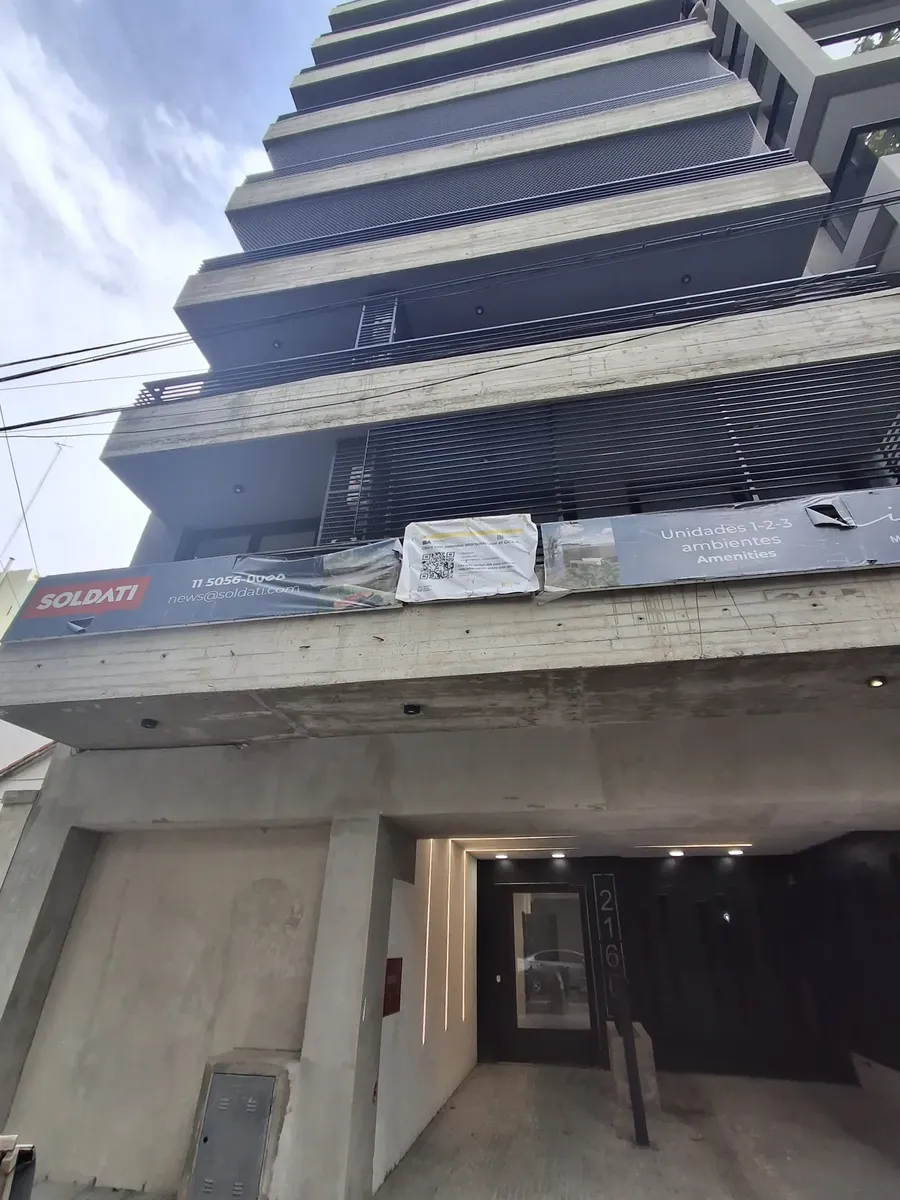 Kitnet novo em Belgrano Chico para uso profissional