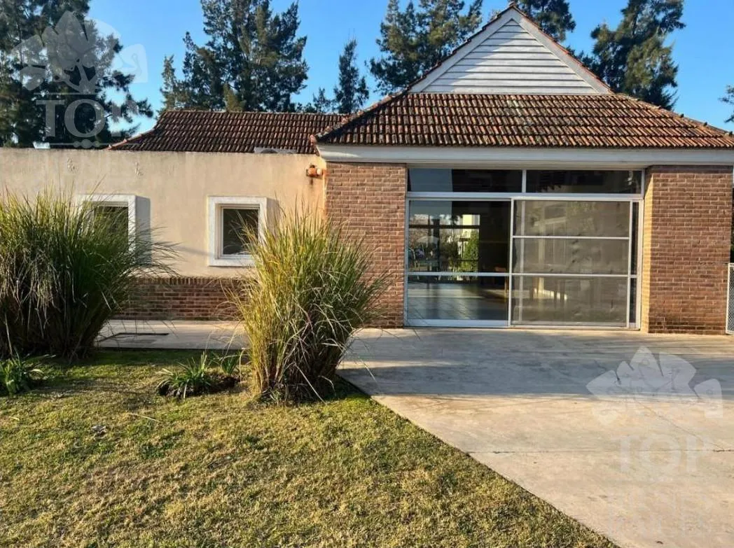 Двухуровневая квартира с 2 спальнями и мебелью в Santa Bárbara, Tigre