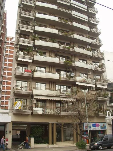 One-room apartment with balcony in Caballito