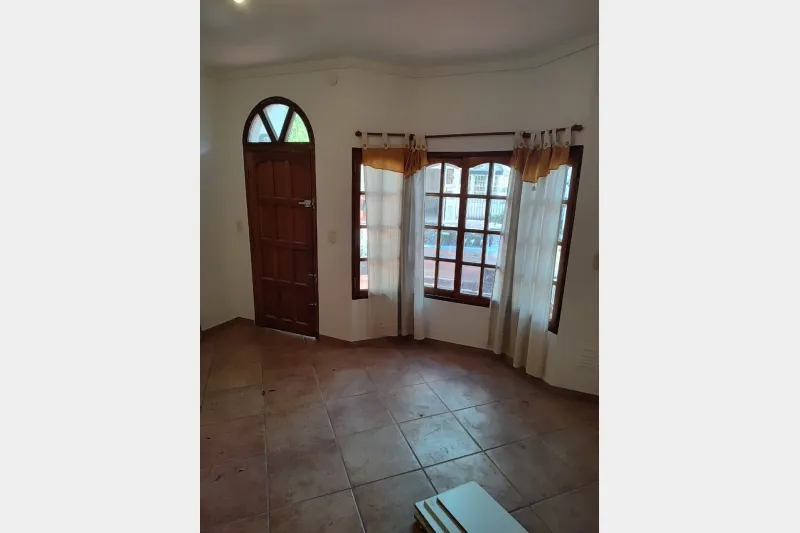 Two-bedroom PH with private terrace in Ramos Mejía