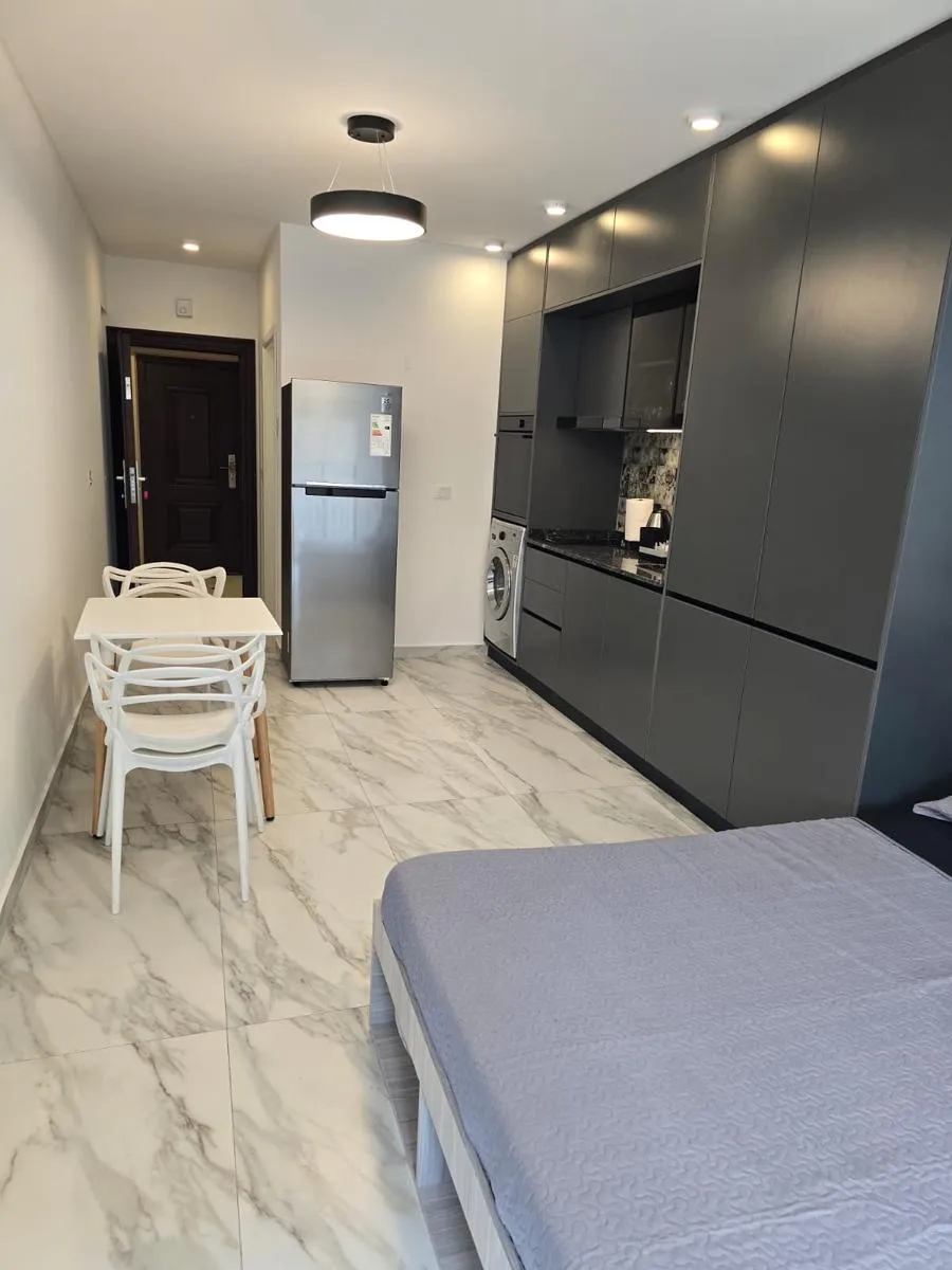 Furnished studio apartment in Flores for short-term rental