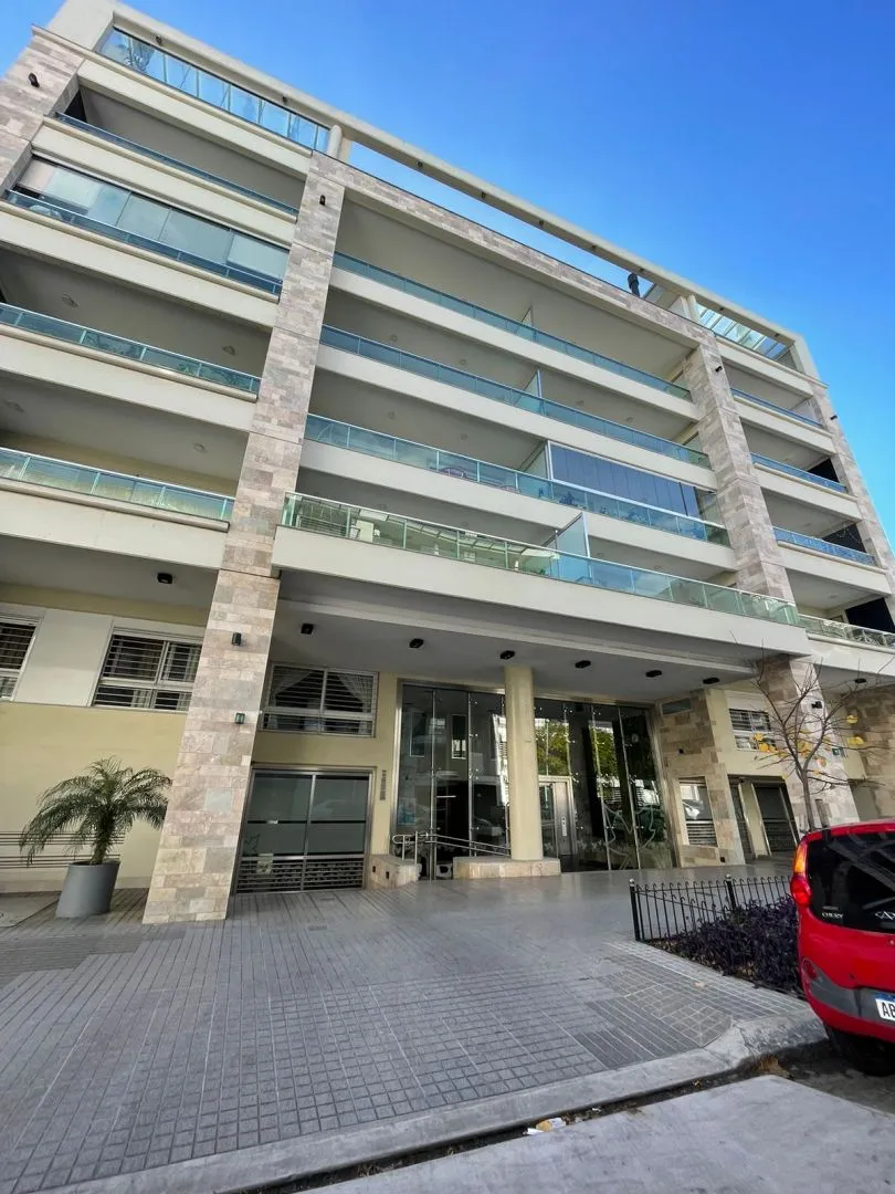 Apartamento de dois ambientes com 1 quarto, varanda e vaga fixa em Villa Devoto