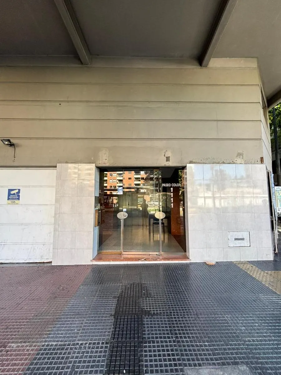 Квартира-студия в San Telmo с окнами на улицу