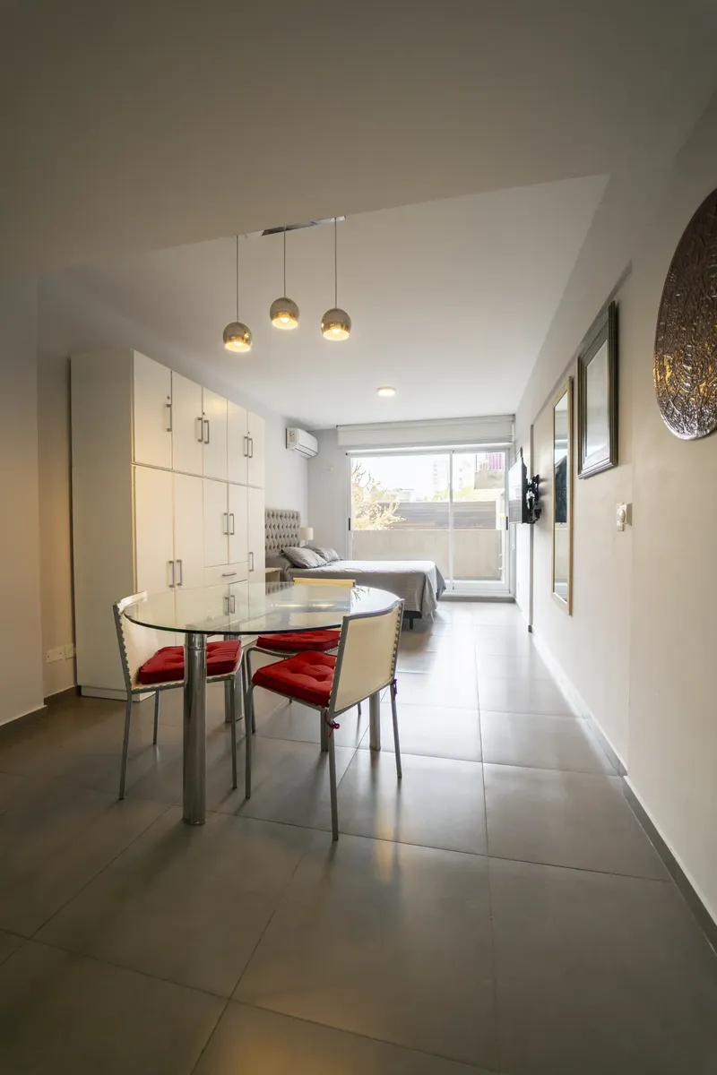 Monoambiente amoblado con balcón en alquiler temporal en Villa Pueyrredón