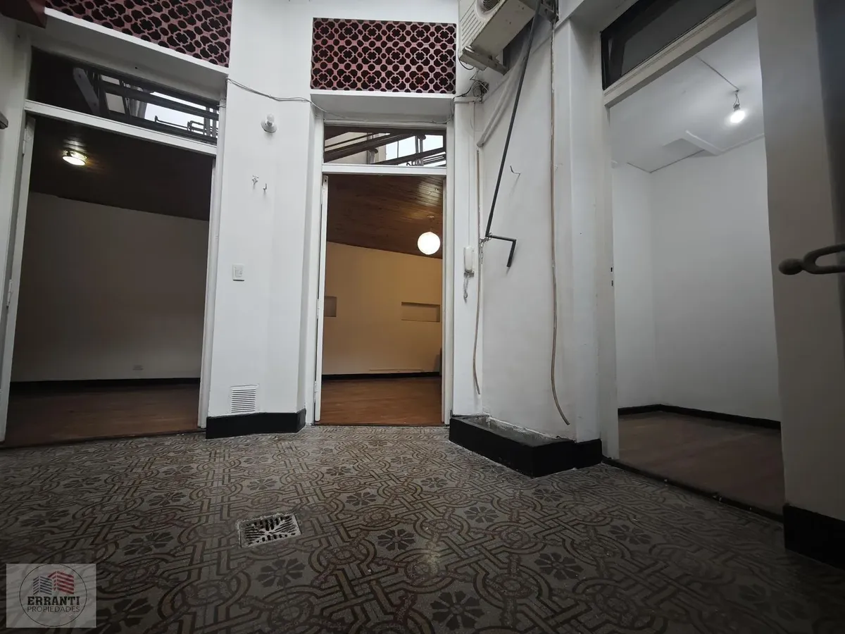 PH de 3 ambientes y medio con patio en Flores