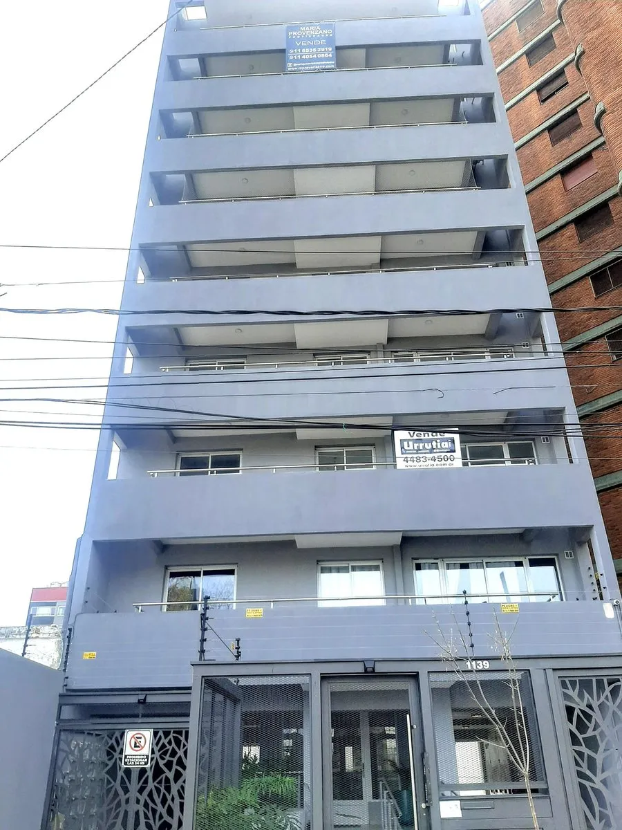 Studio apartment with balcony and parking in Morón