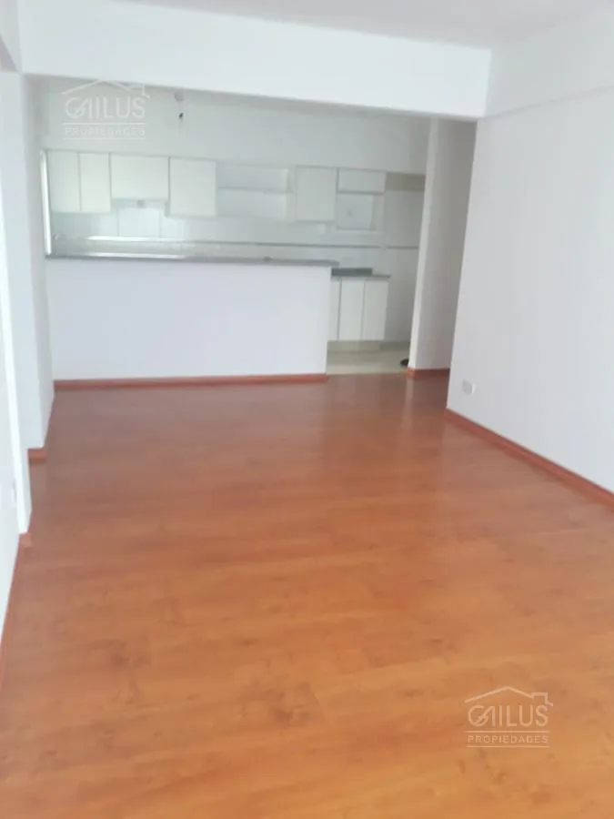 Apartamento de três ambientes com varanda em Boedo