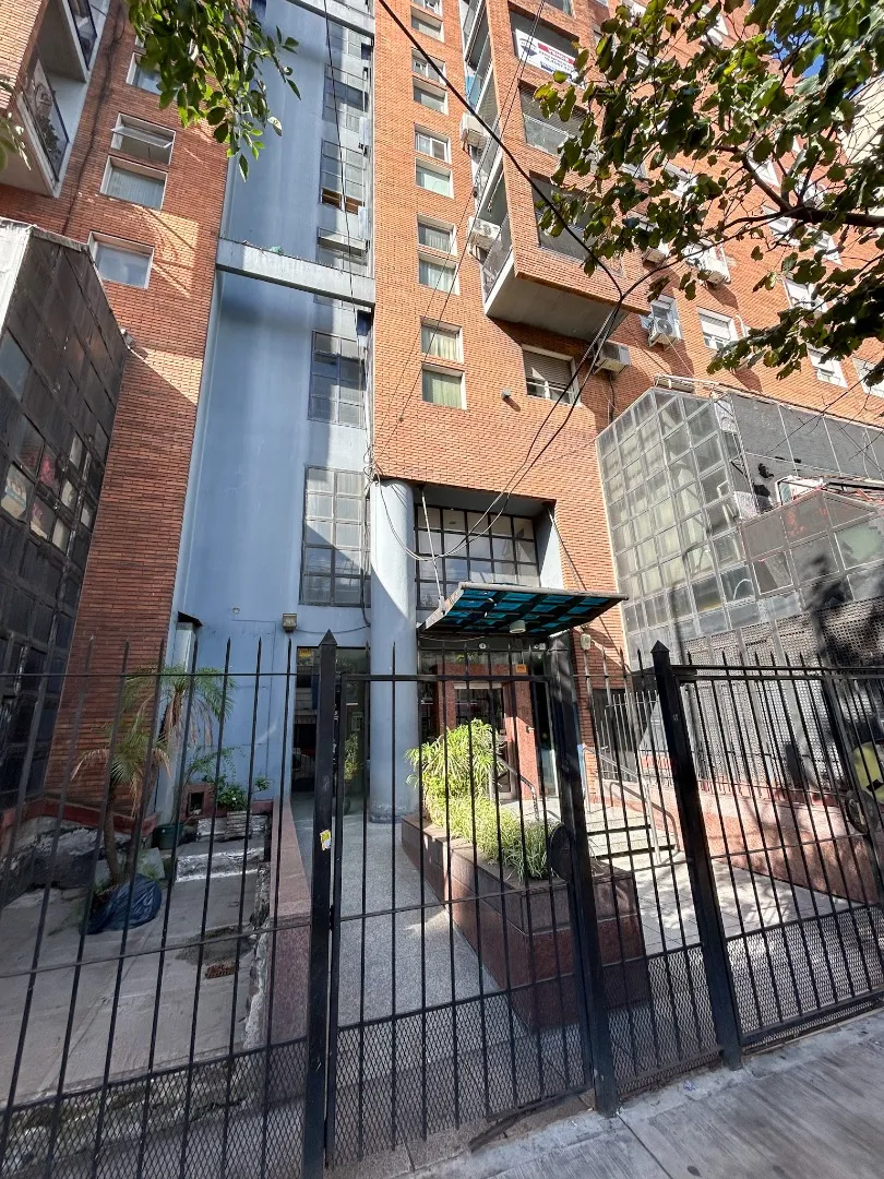 Квартира-студия в Flores с возможностью разделения и балконом