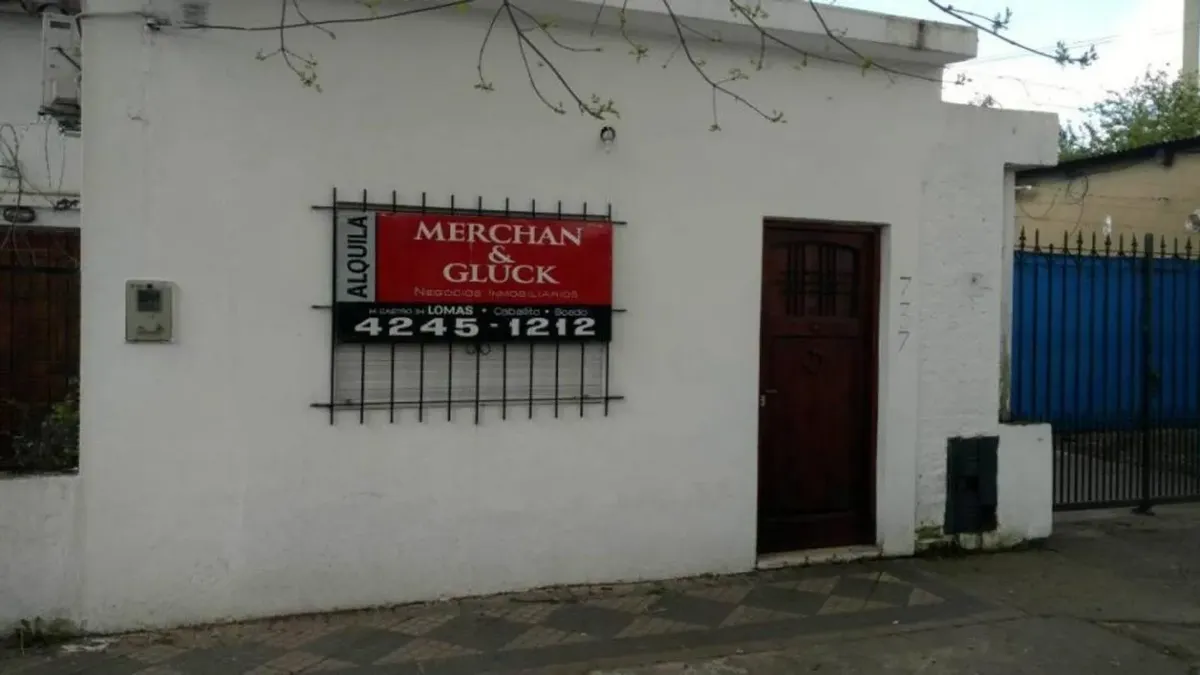 PH de kitnet térreo em Monte Grande