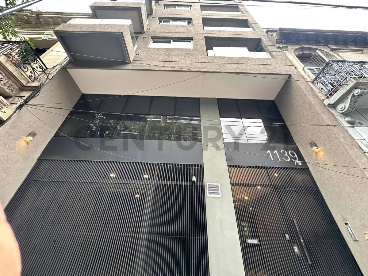 Monoambiente con balcón en San Cristóbal