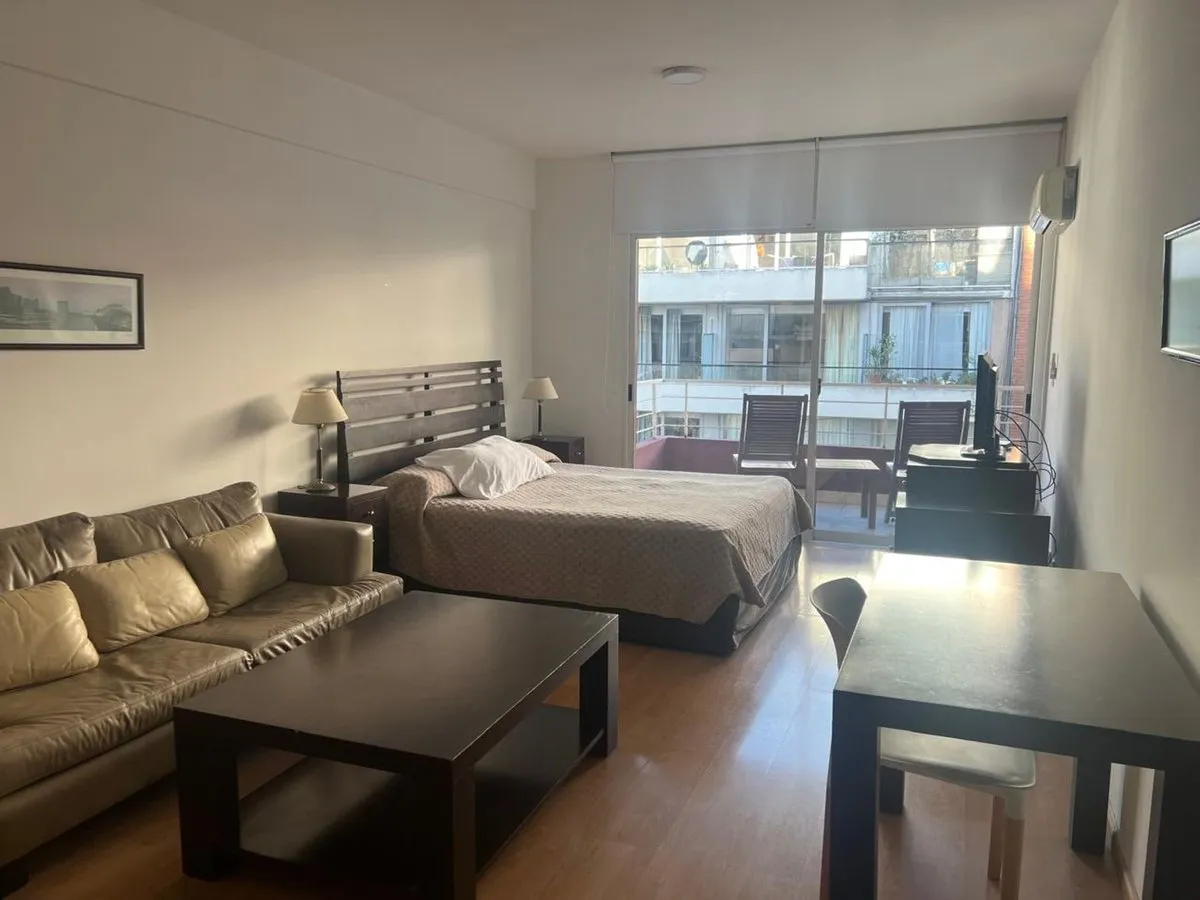 Furnished studio apartment in Recoleta with street-facing balcony