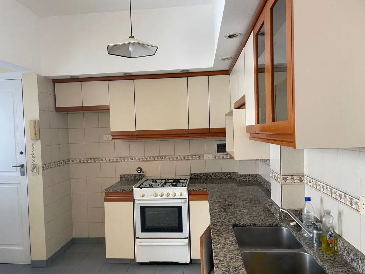 Квартира с 2 спальнями в Caballito с балконом