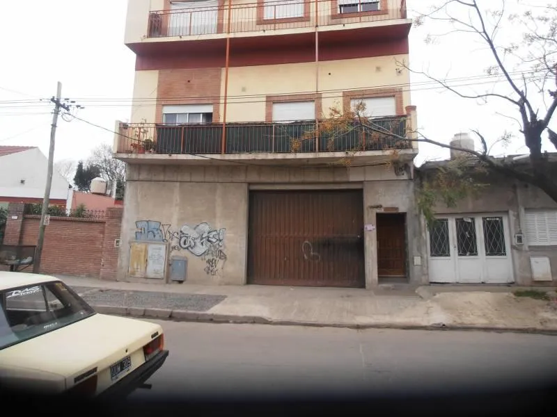 Three-room apartment with courtyard in General San Martín