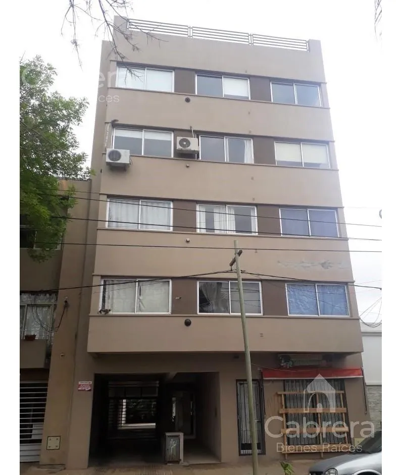 Studio apartment with parking in La Plata