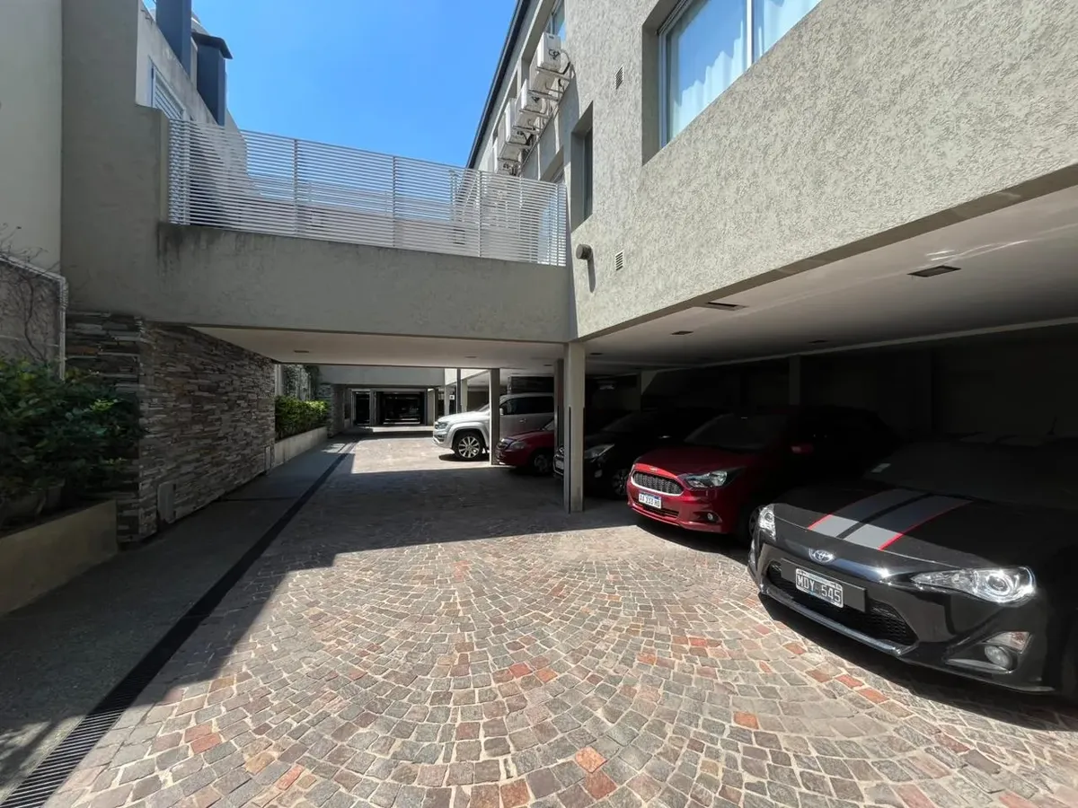 Duplex para alugar com 2 dormitórios em La Plata