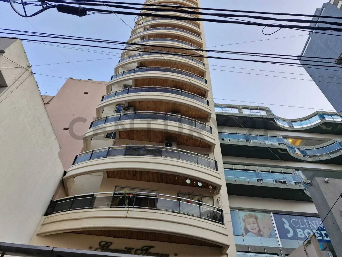 Two-room apartment in Lomas de Zamora Centre