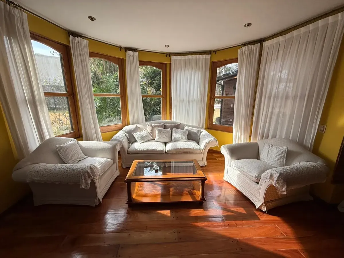 Casa em aluguel em Pilar del Lago