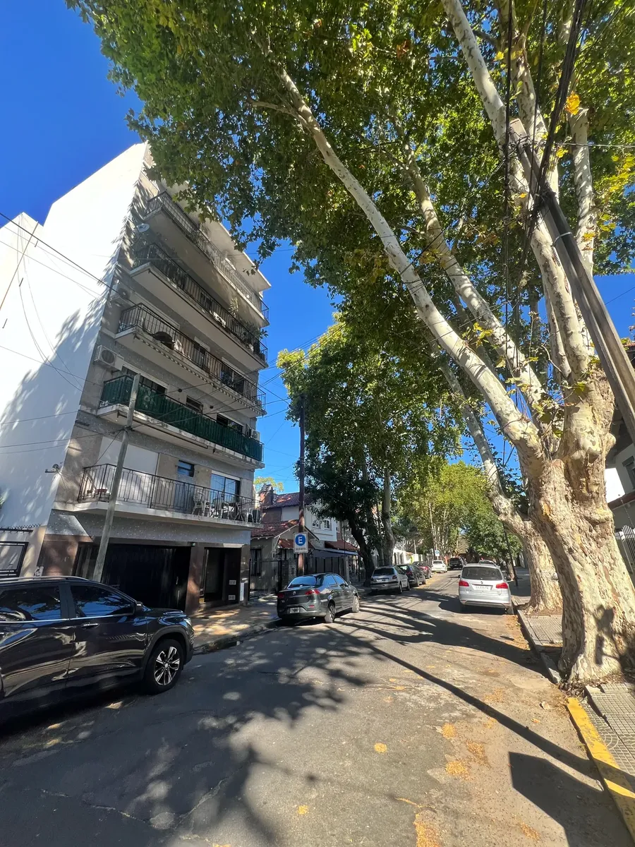 Two-bedroom three-room apartment in Vicente López (Olivos)