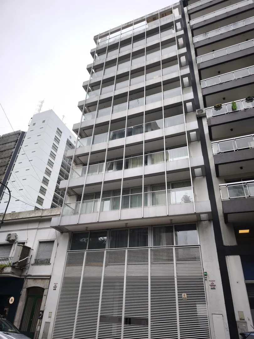 Monoambiente con balcón en La Plata