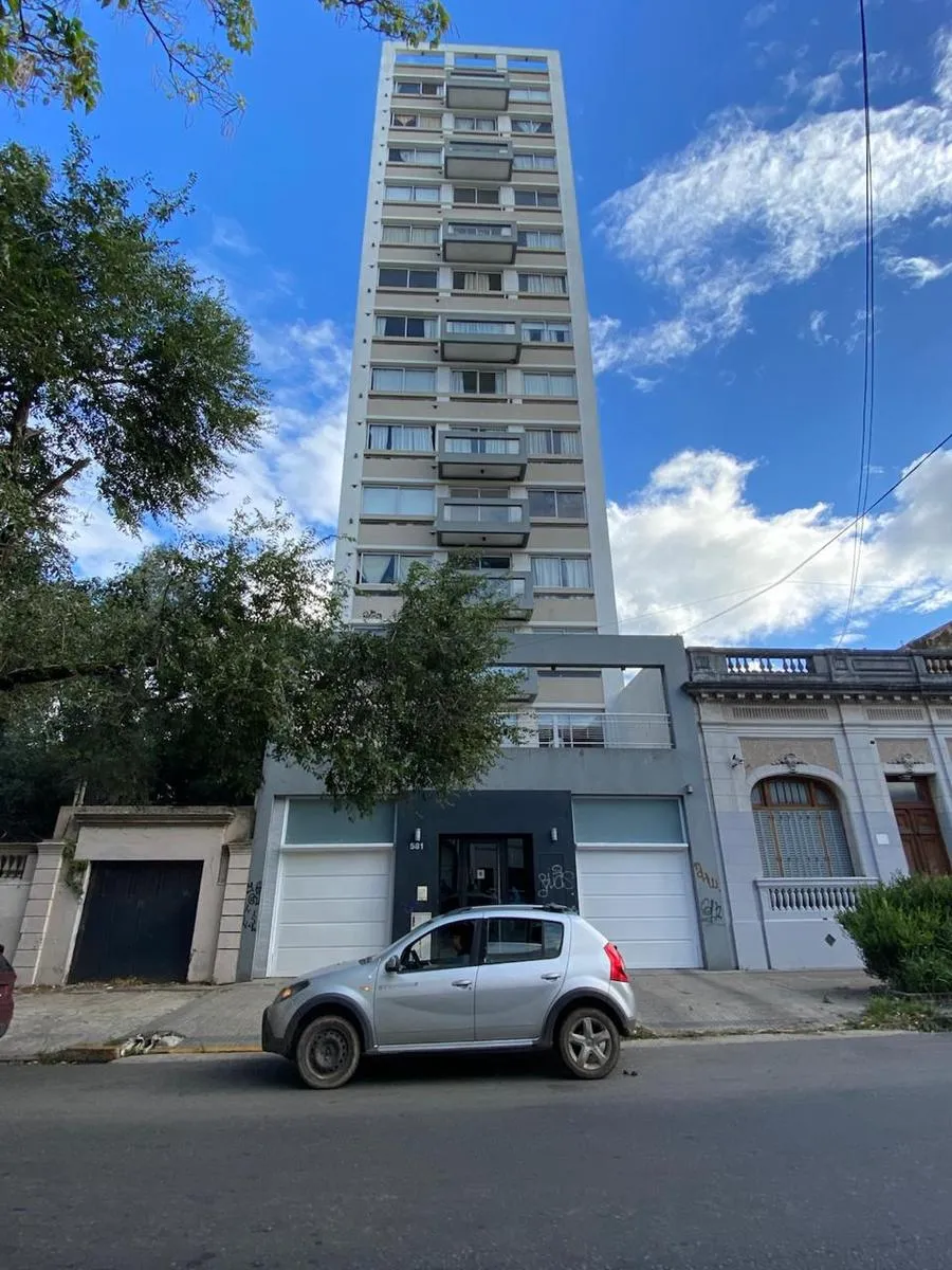 Apartamento com 1 dormitório em La Plata