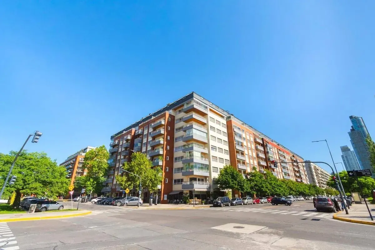 Mobiliado apartamento de dois ambientes com 1 quarto em Puerto Madero