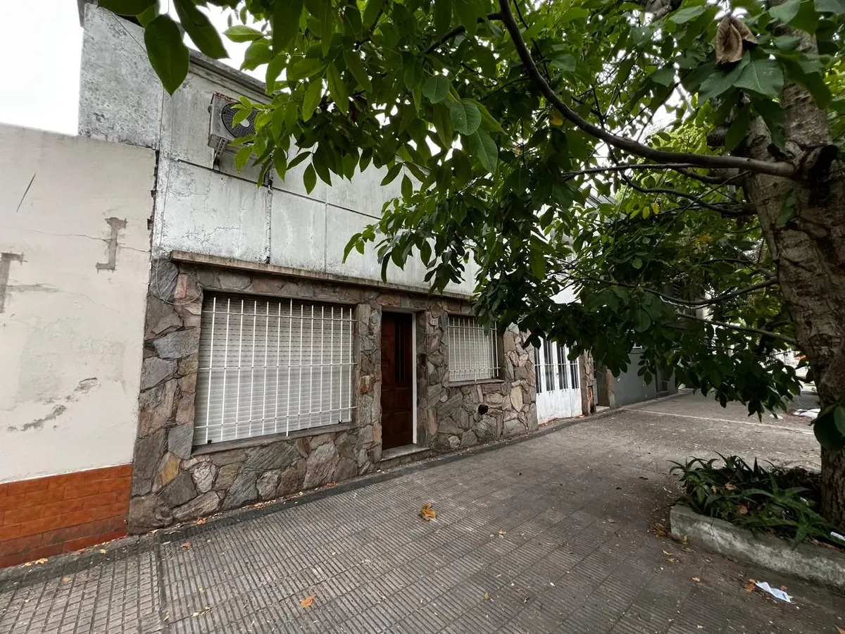 Casa com 2 dormitórios para alugar em La Plata