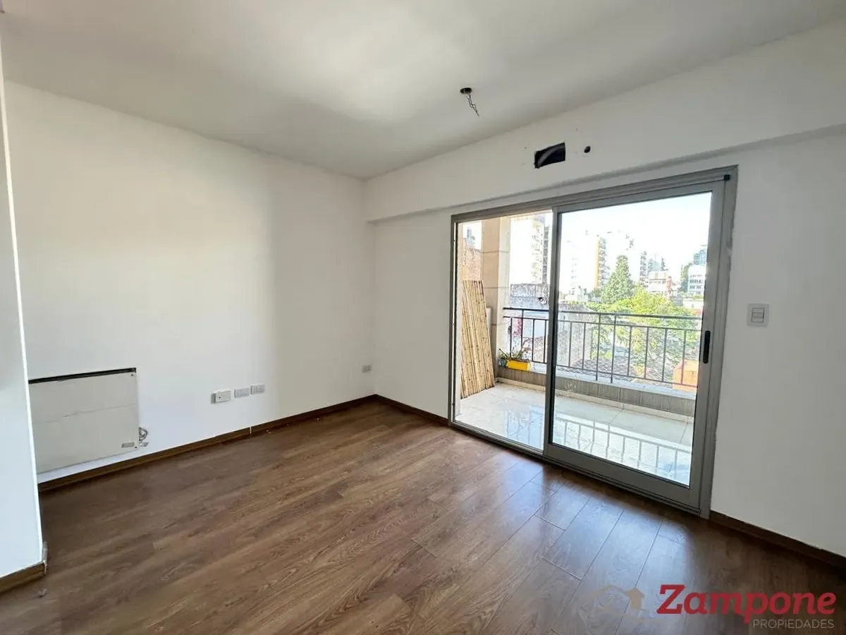 Departamento de 2 ambientes con balcón en Flores