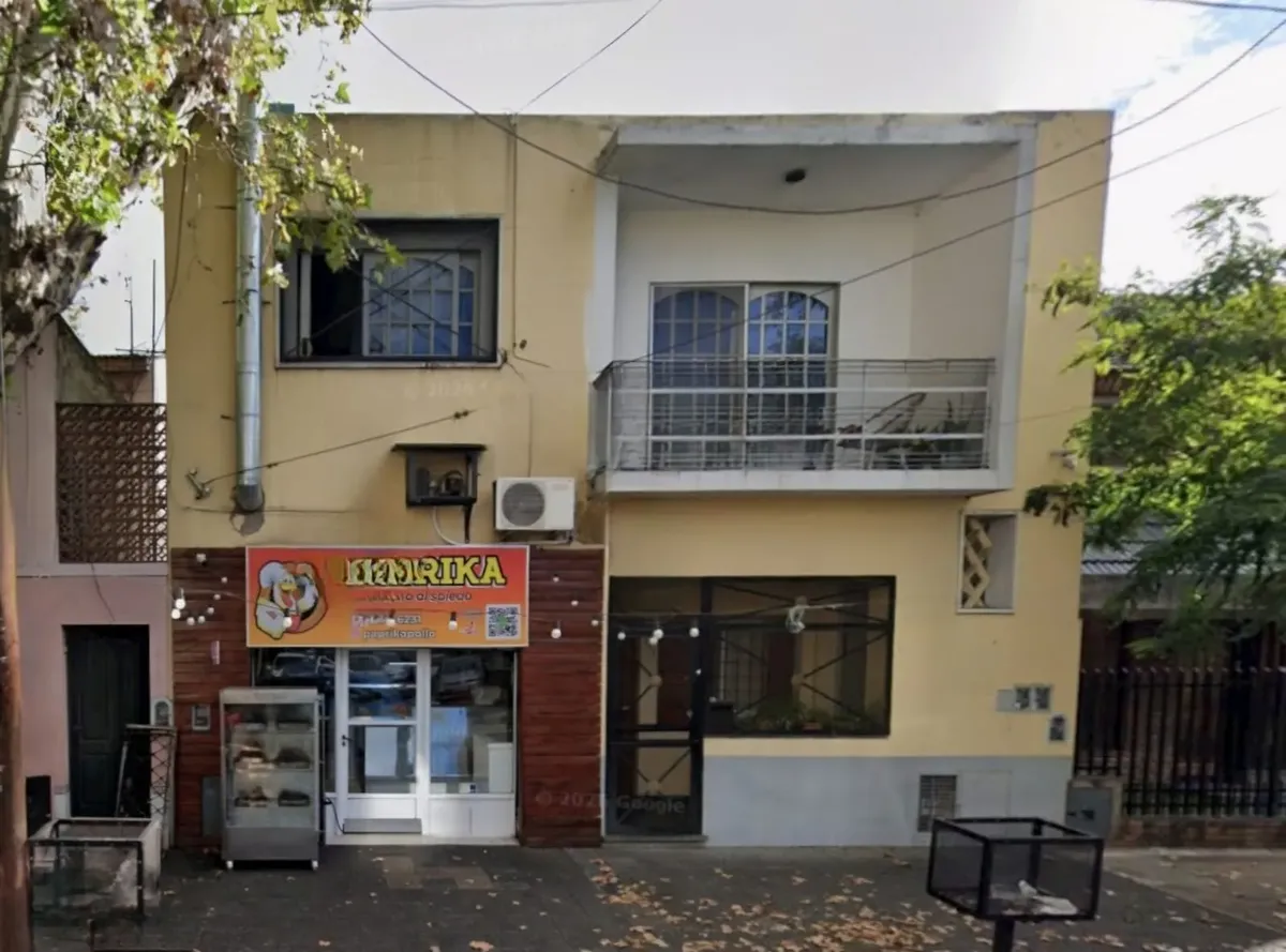 Departamento de 3 ambientes con balcón al frente en Morón