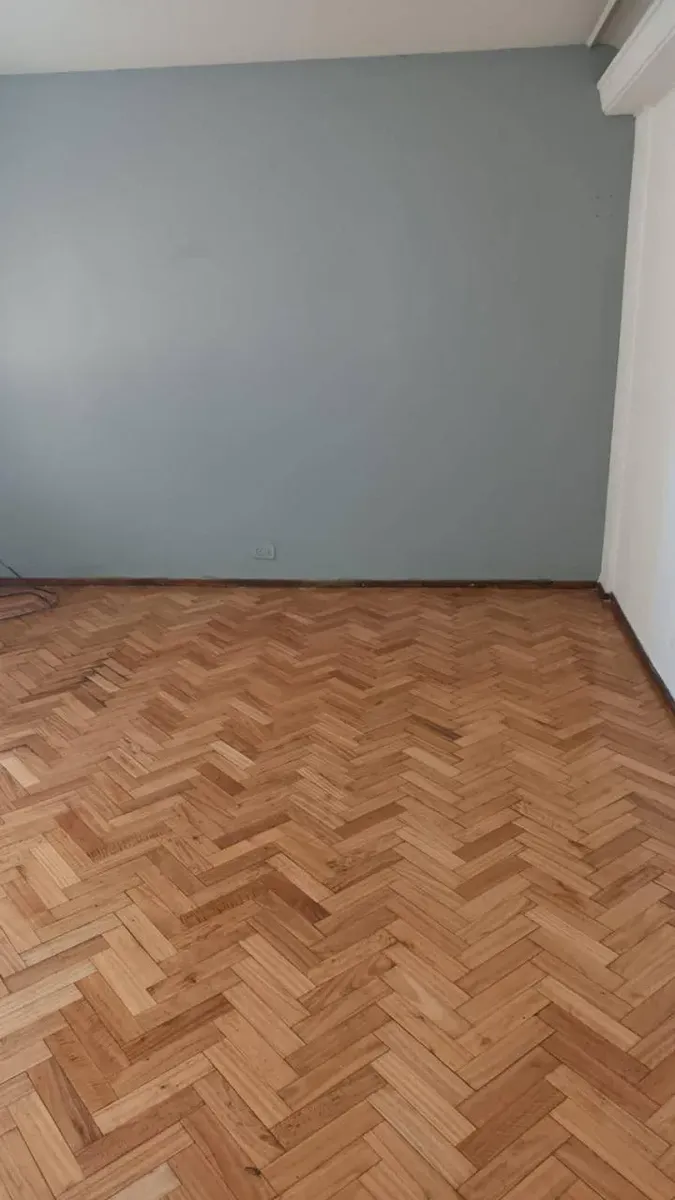 Apartamento de 3 ambientes com 2 dormitórios em Flores