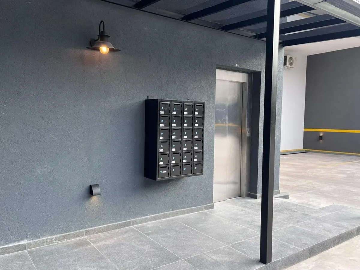 Apartamento de 2 ambientes mobiliado com vaga de garagem em Lomas de Zamora