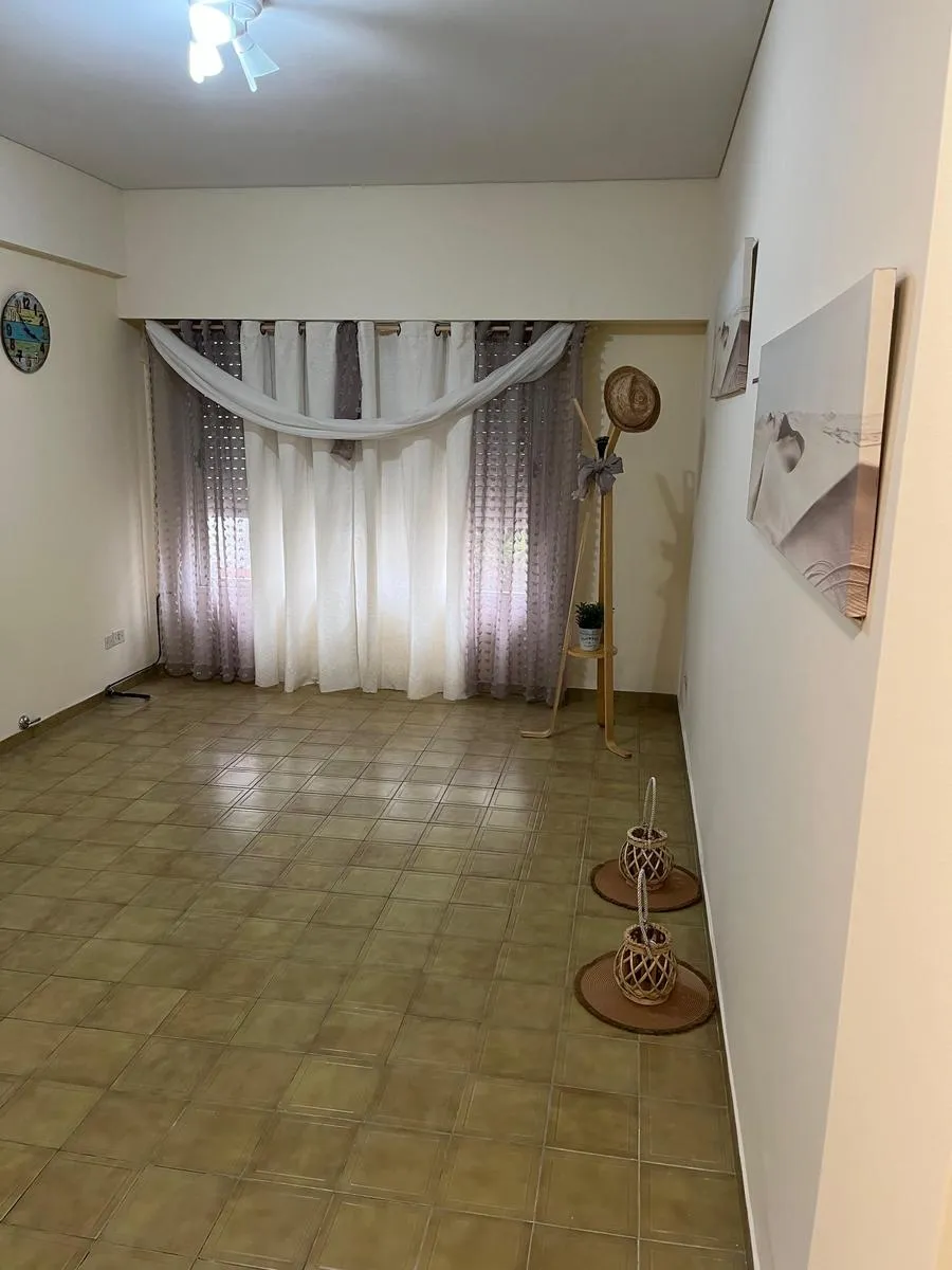 Apartamento de dois ambientes com 1 dormitório em Lanús Oeste