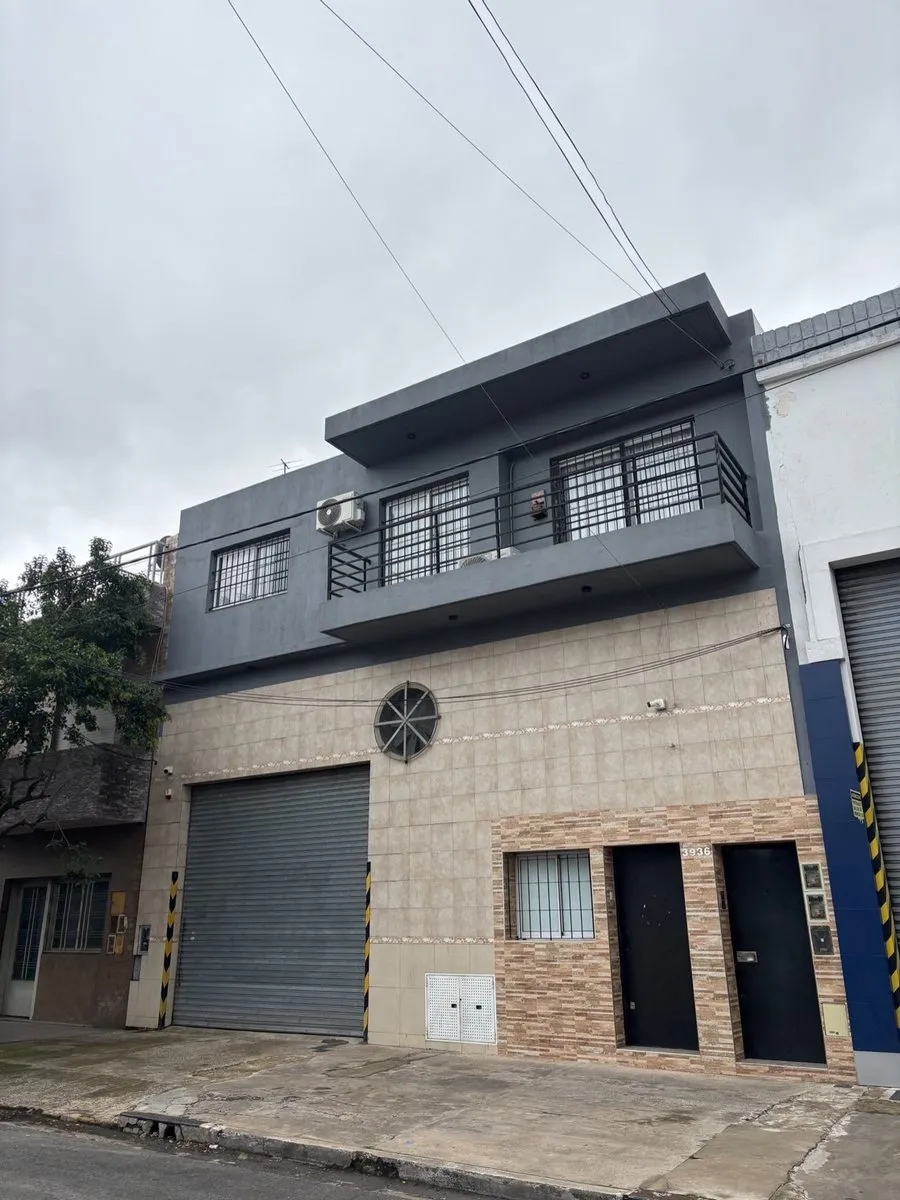 Three-room apartment without building fees in Buenos Aires