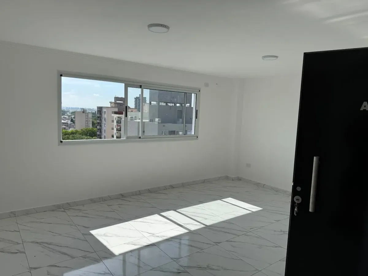Apartamento de 2 ambientes no último andar em Lanús