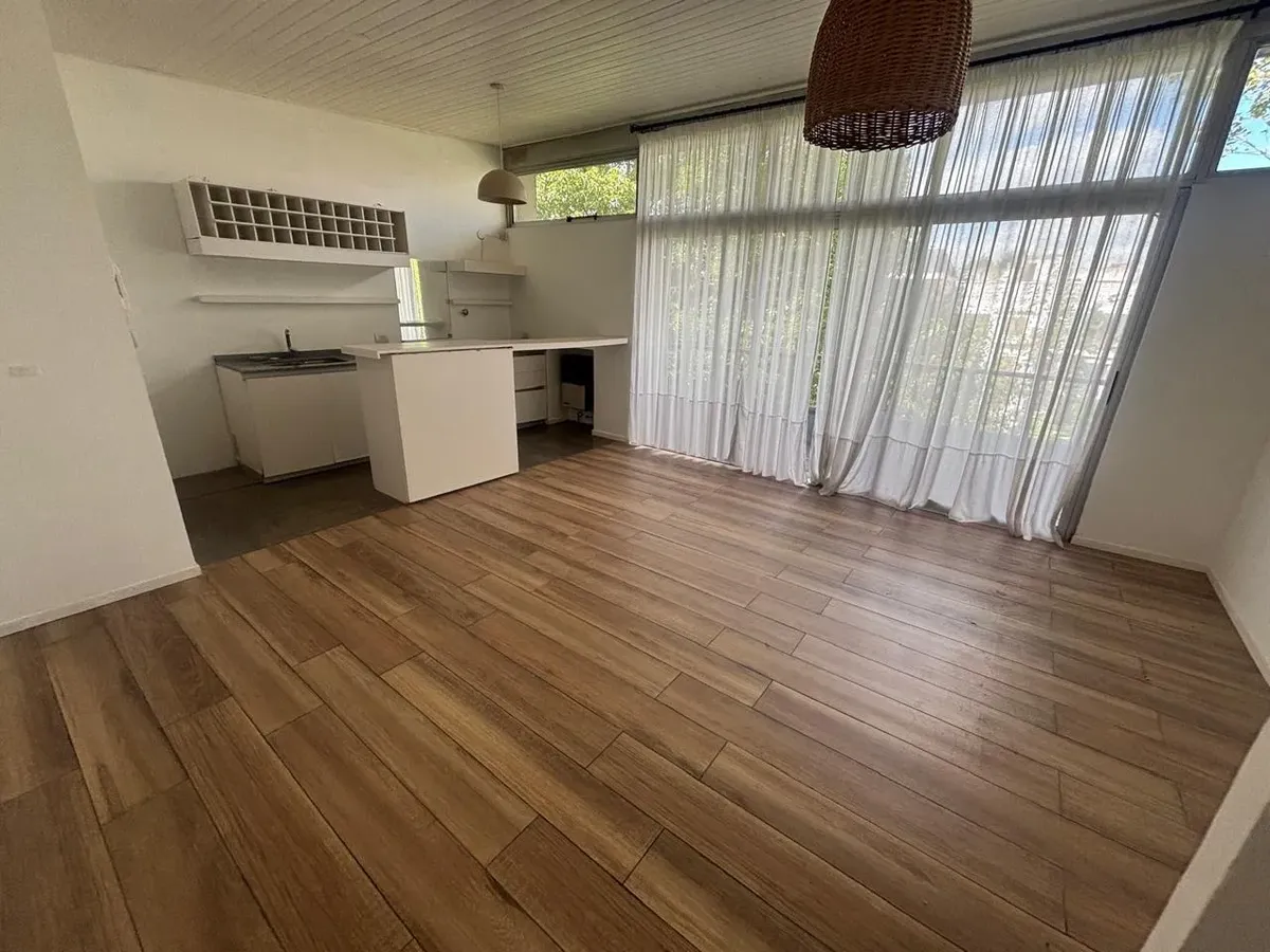 Departamento de 2 ambientes con cochera en San Isidro